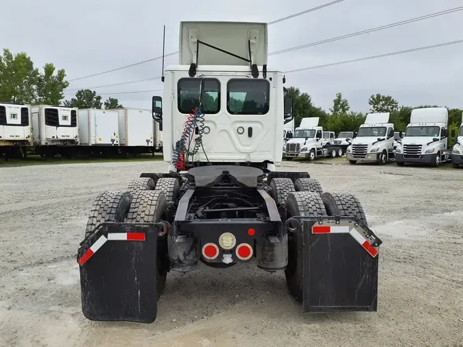 2019 FREIGHTLINER NEW CASCADIA PX12664