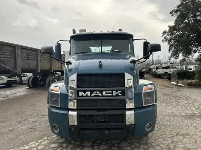 2019 MACK ANTHEM 42T