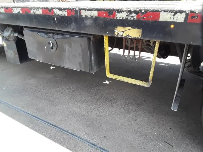 2018 FREIGHTLINER M2-112