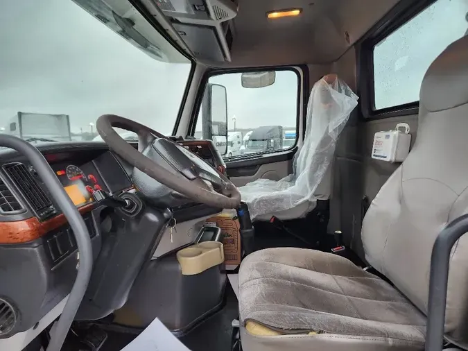 2007 VOLVO VHD