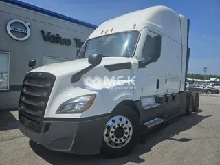 2021 FREIGHTLINER Cascadia 126