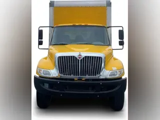 2018 International 4300-4X2