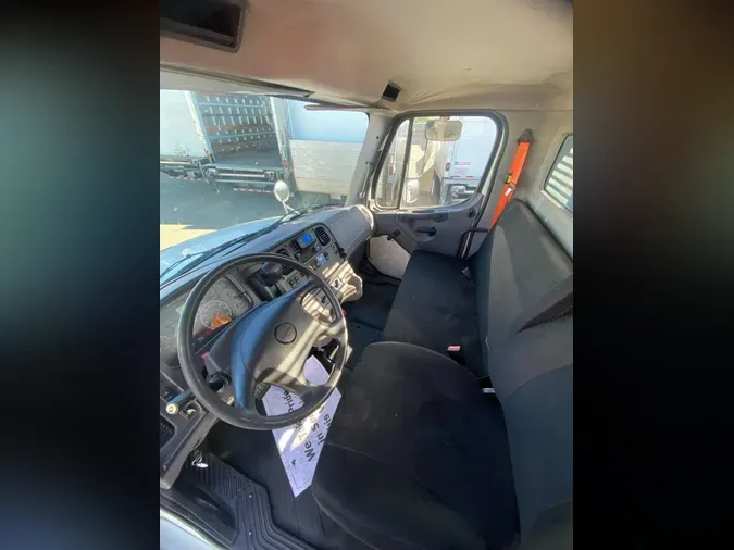 2019 FREIGHTLINER/MERCEDES M2 1063884d0f7f9bd6fbe18874c7bb702d309