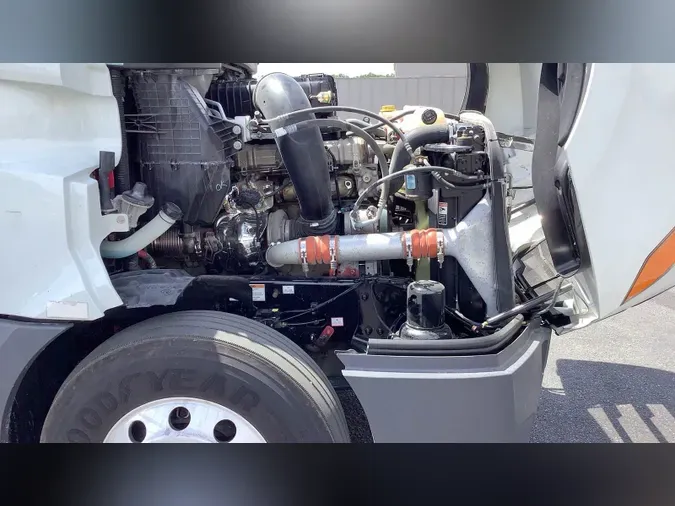 2022 Freightliner Cascadia 126