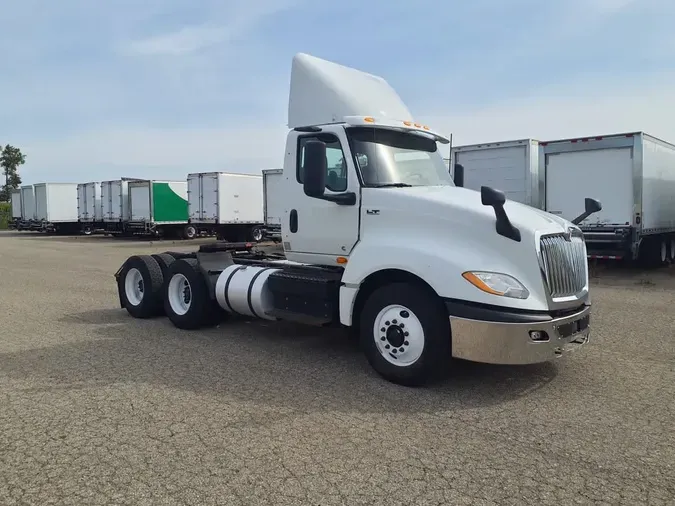 2019 NAVISTAR INTERNATIONAL LT625 DAYCAB T/A