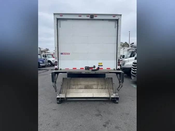 2018 FREIGHTLINER/MERCEDES M2 106