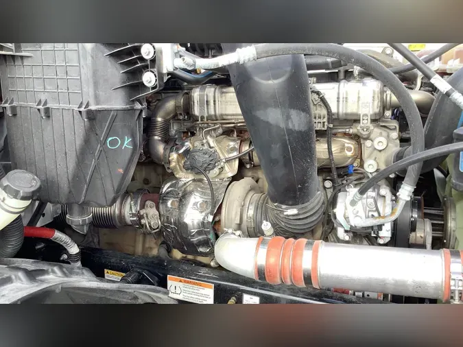 2022 Freightliner Cascadia 1263890f1b906eb697893bf6d647bba7c23