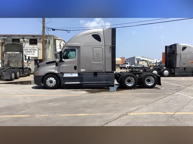 2021 Freightliner Cascadia