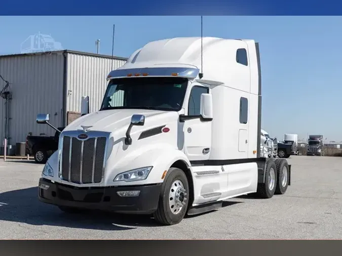 2022 PETERBILT 579