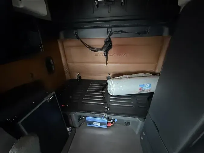 2019 FREIGHTLINER CASCADIA