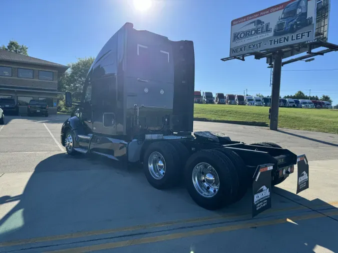 2022 KENWORTH T680