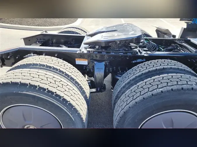 2023 FREIGHTLINER CA126