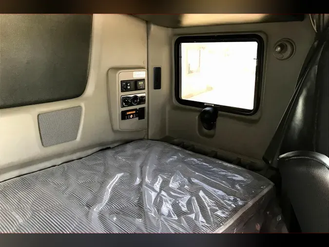 2021 INT LT625 6x4