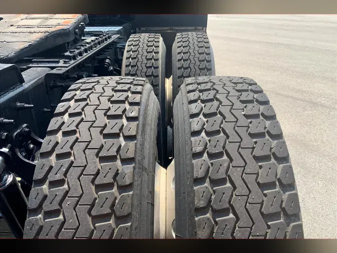 2023 INT LT625 6x4