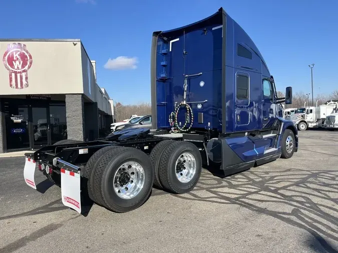 2025 Kenworth T680