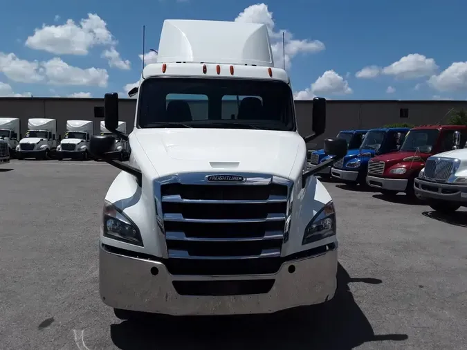 2019 FREIGHTLINER NEW CASCADIA PX12664
