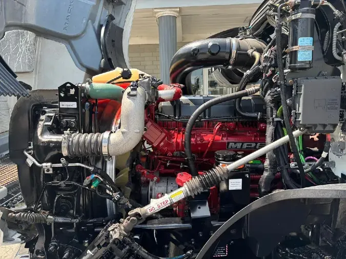 2021 MACK Anthem AN64T