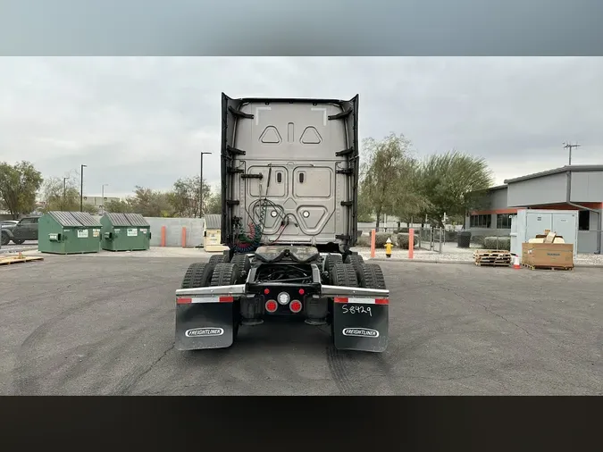 2023 Freightliner Cascadia