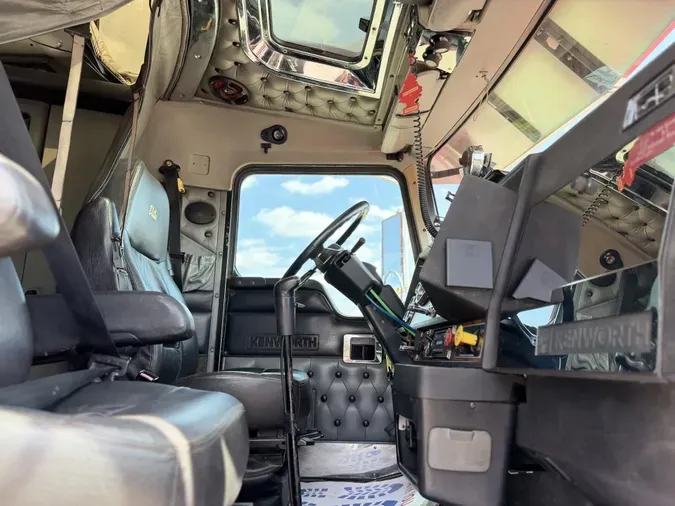 2001 Kenworth W900L
