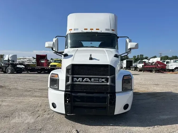 2019 MACK ANTHEM 64T