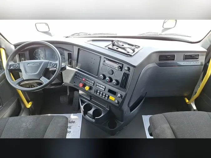 2025 Freightliner Cascadia 126