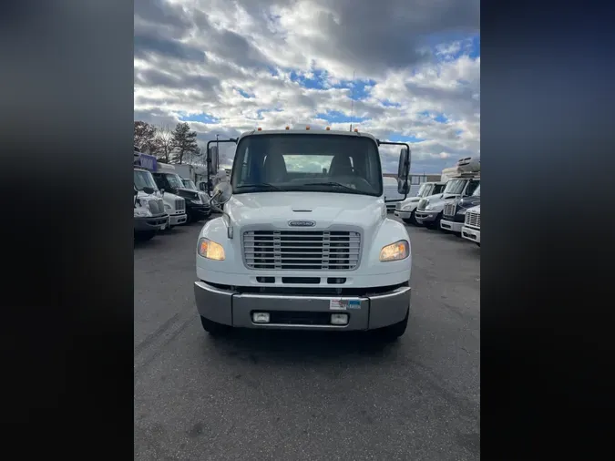 2017 FREIGHTLINER/MERCEDES M2 106