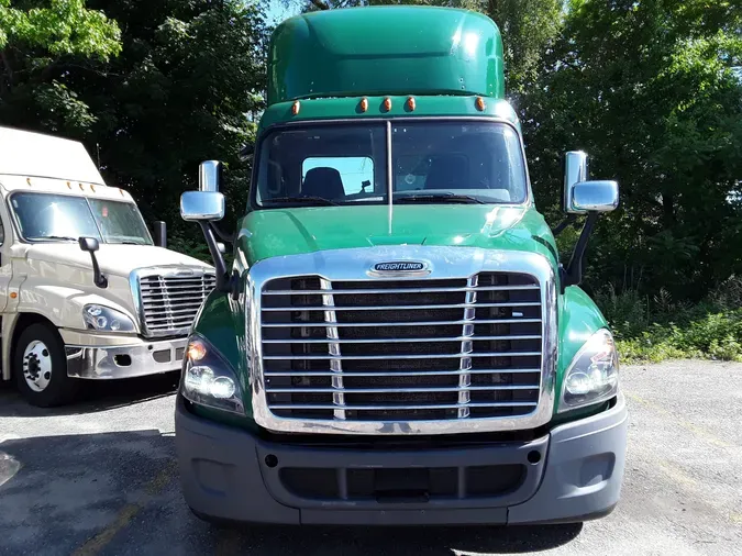 2017 FREIGHTLINER/MERCEDES CASCADIA 125