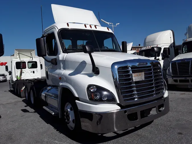 2018 FREIGHTLINER/MERCEDES CASCADIA 125