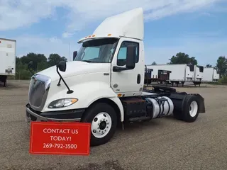 2019 NAVISTAR INTERNATIONAL RH613 DAYCAB S/A
