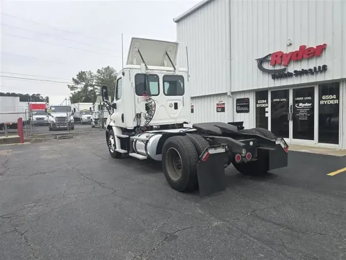 2016 FREIGHTLINER/MERCEDES CASCADIA 11338ae4d132d3cb196350840c19455e26f
