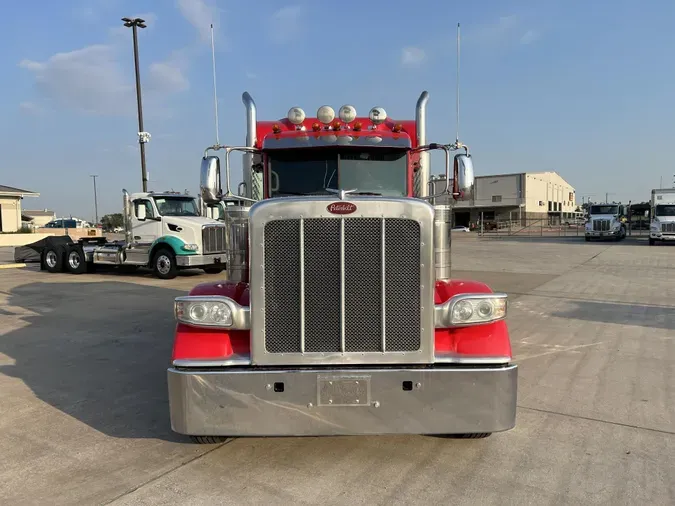 2019 Peterbilt 389