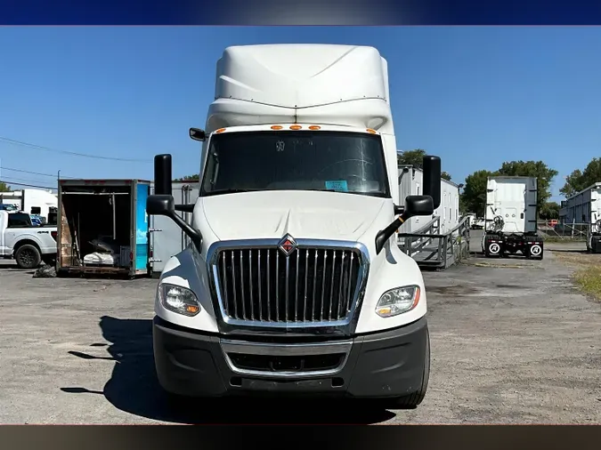 2022 INT LT625 6x4