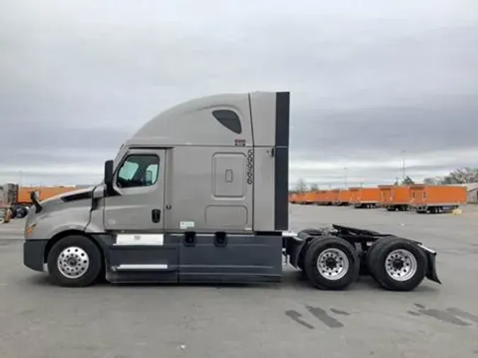 2023 Freightliner Cascadia