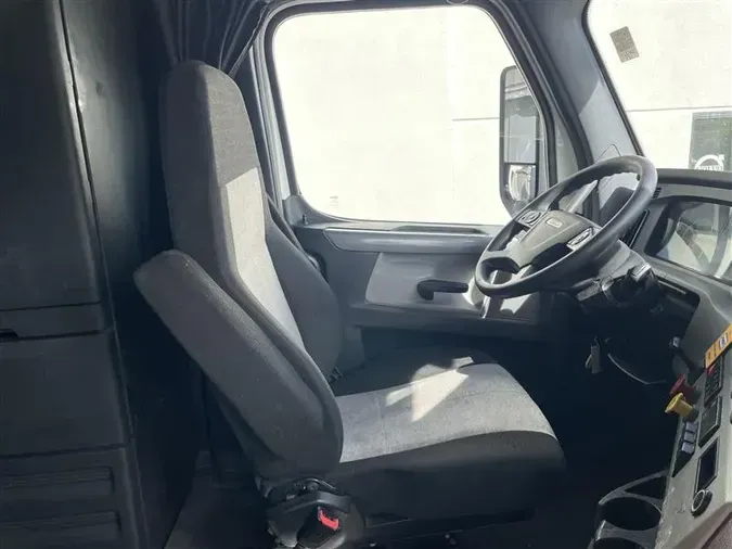2020 FREIGHTLINER CA126