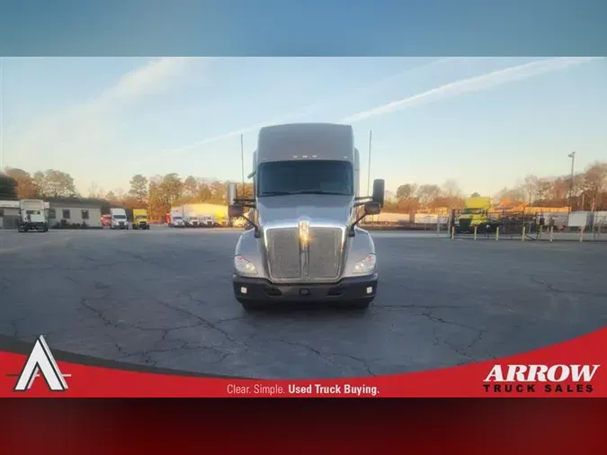 2018 KENWORTH T68038b81343ee94f77d67b017844acfacd8