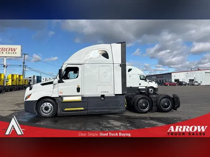 2022 FREIGHTLINER CA126