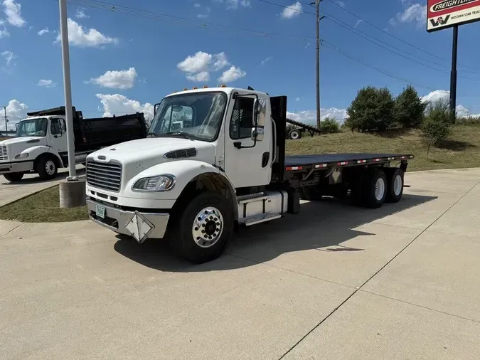 2019 Freightliner M2 10638bb7e672586e71bee86ccbe43f37347
