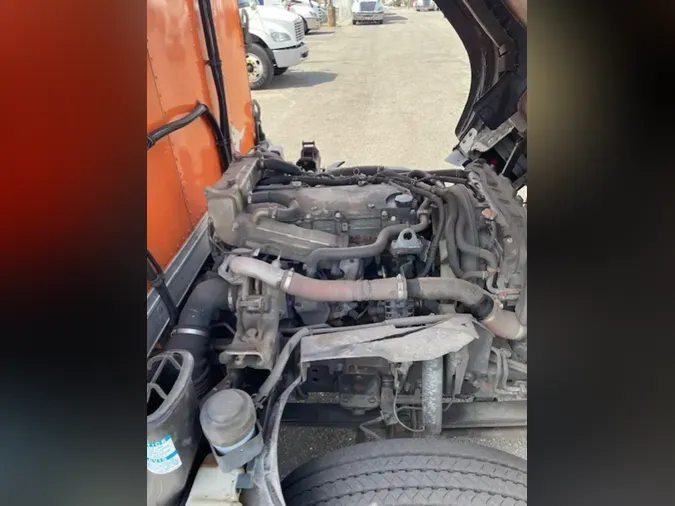 2019 ISUZU NQR