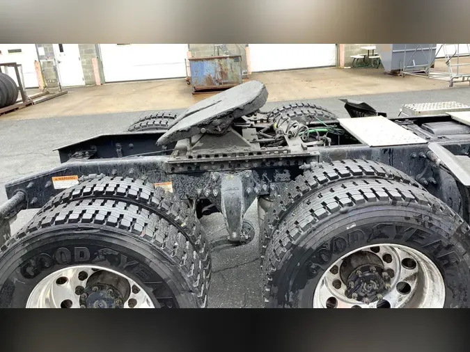 2021 Freightliner Cascadia 12638bcfd287f255b193192e9ccf99e7c9e