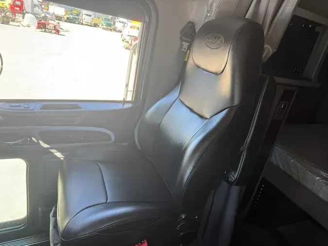 2024 Peterbilt 389