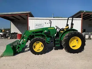 2015 John Deere 5085E