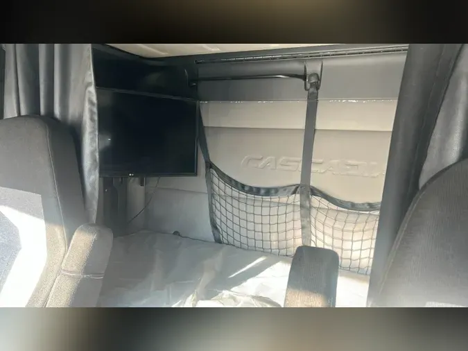 2020 Freightliner Cascadia 12638c725f3062b353623f89f43543bda75