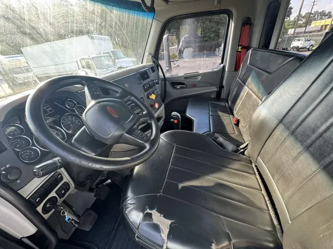 2020 Peterbilt 567