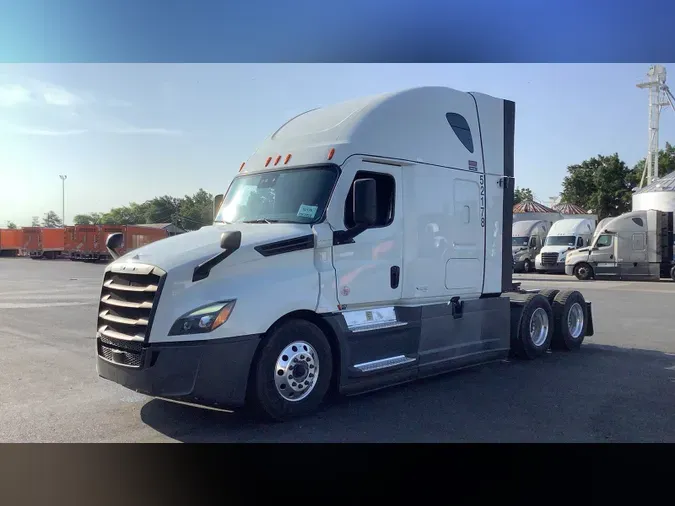 2022 Freightliner Cascadia 126
