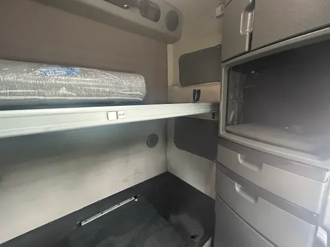 2021 Volvo VNL 860