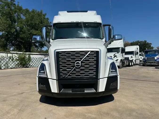 2023 VOLVO VNL64T860