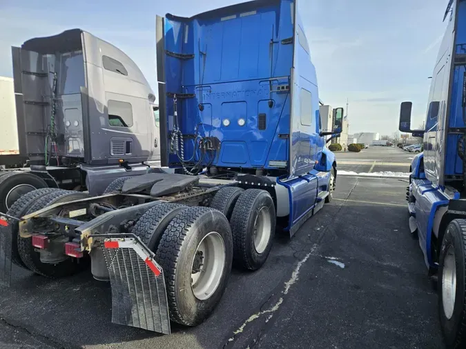 2022 International LT625