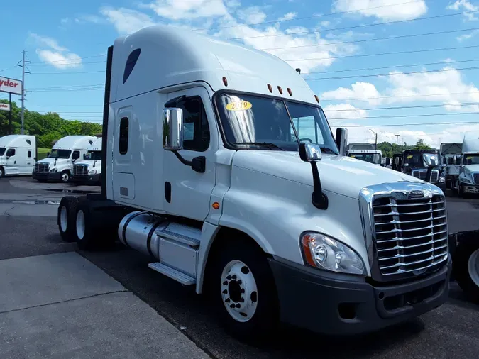 2019 FREIGHTLINER/MERCEDES CASCADIA 125