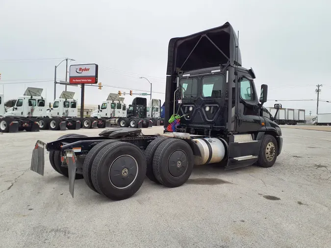 2019 FREIGHTLINER/MERCEDES CASCADIA 125