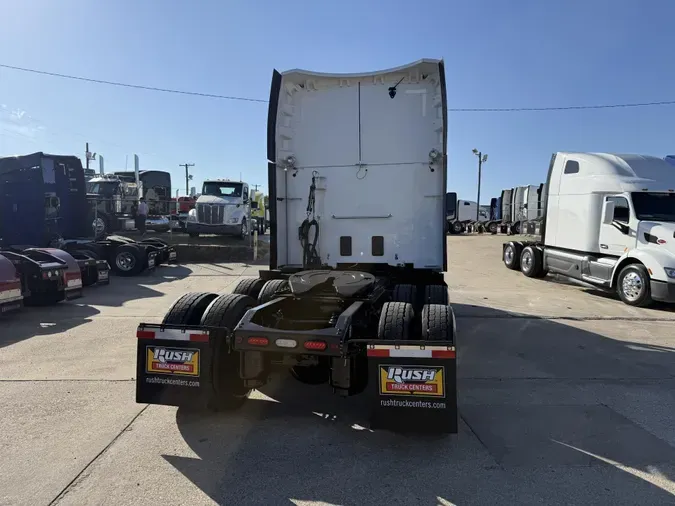 2021 Peterbilt 57938d68937e952cc490629f32cee608fbd